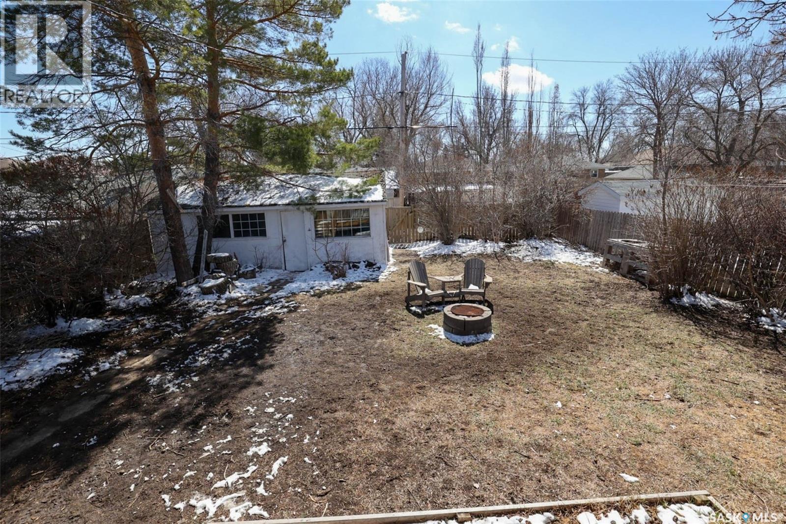 617 Mullin AVENUE E - 34