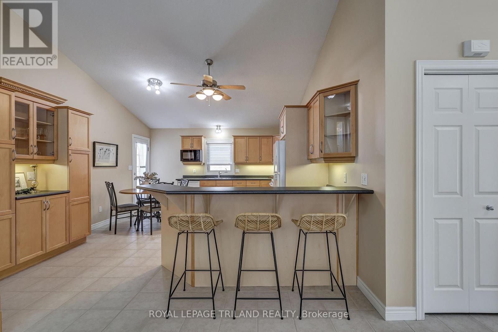 19 ORIOLE LANE - 15