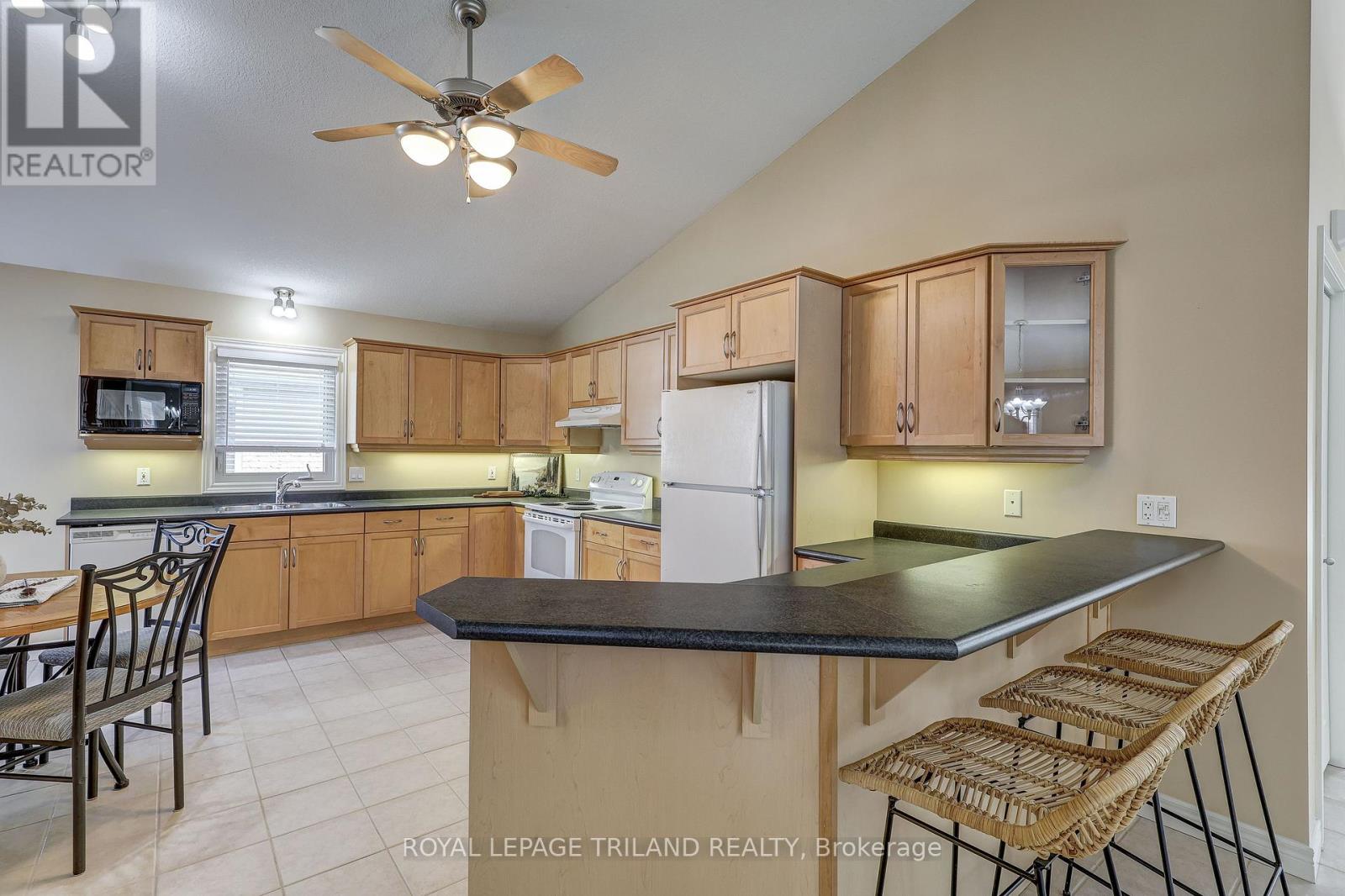 19 ORIOLE LANE - 16