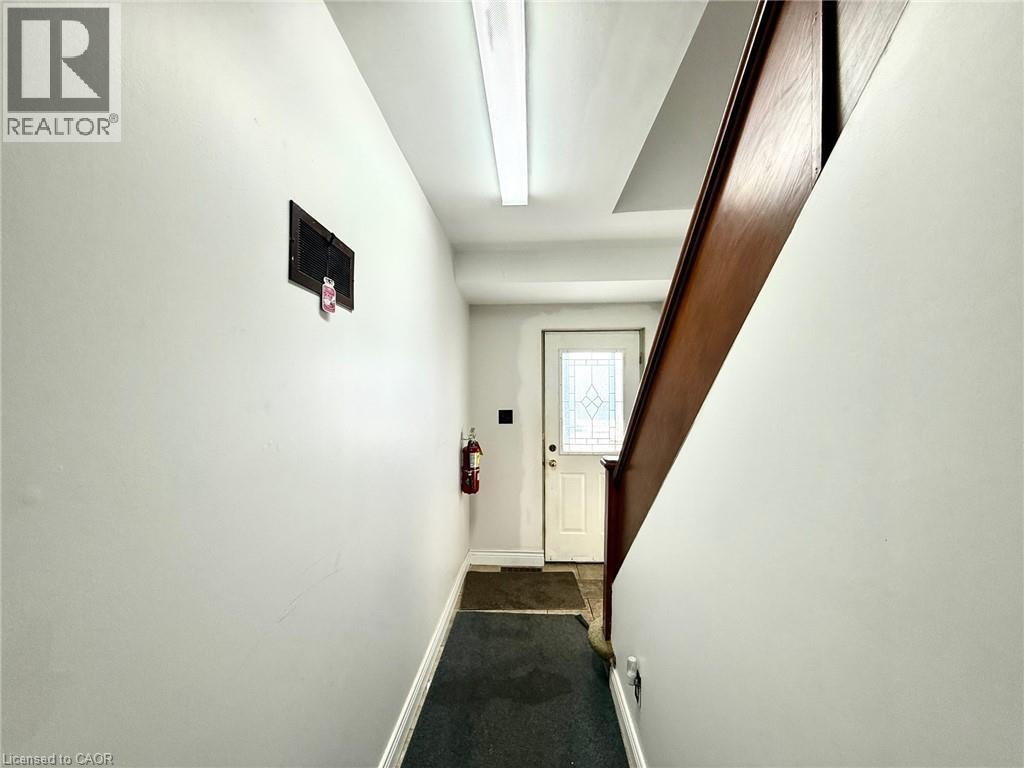 17 LYONS Avenue - 2
