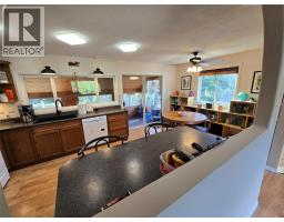 4pc Bathroom - 1032 Caroline Road, Clearwater, BC V0E1N2 Photo 10