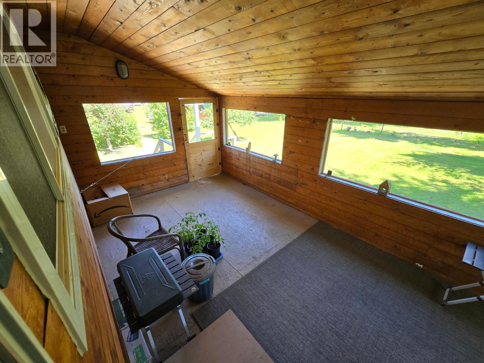 1032 CAROLINE Road - 25