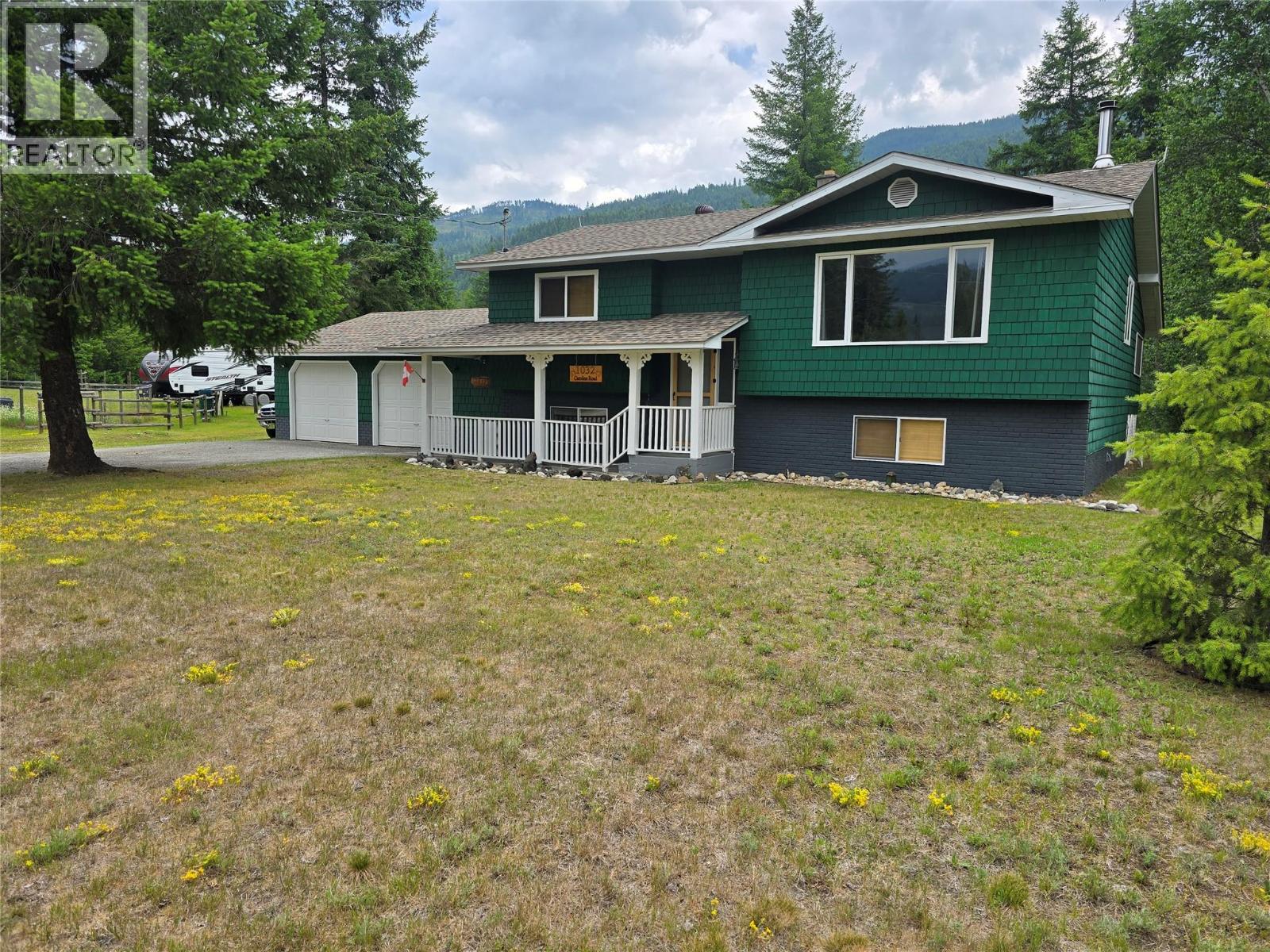 1032 CAROLINE Road - 46