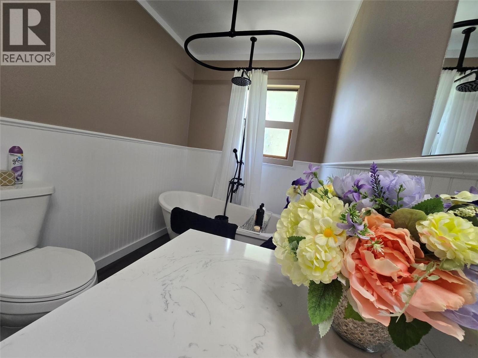1032 CAROLINE Road - 22