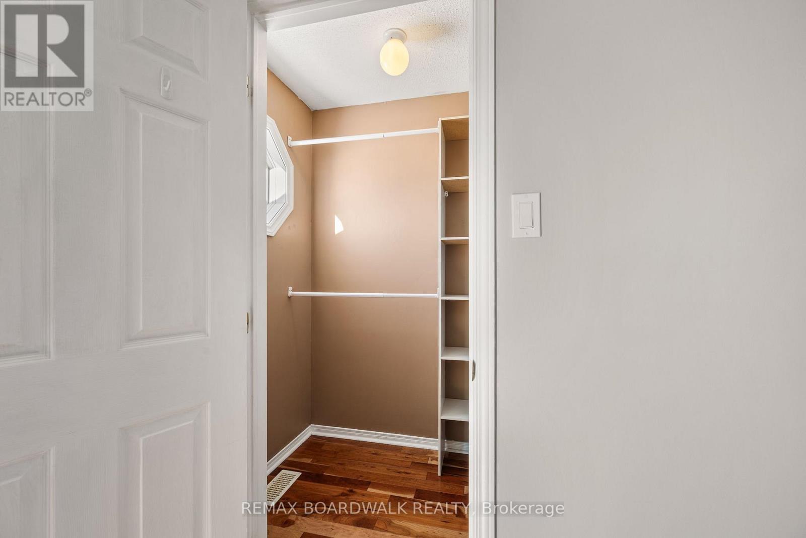 45 JOHNSTON STREET - 22