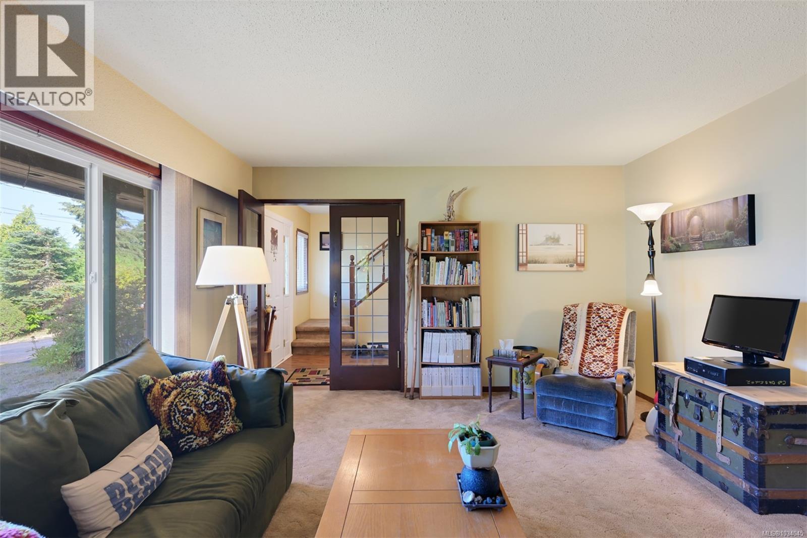 5847 Sycamore St, Duncan