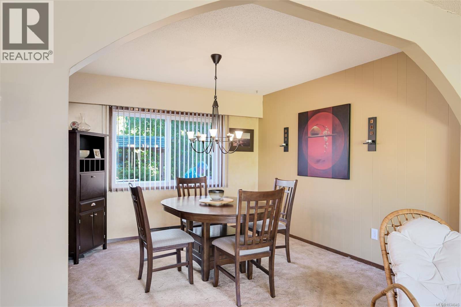 5847 Sycamore St, Duncan