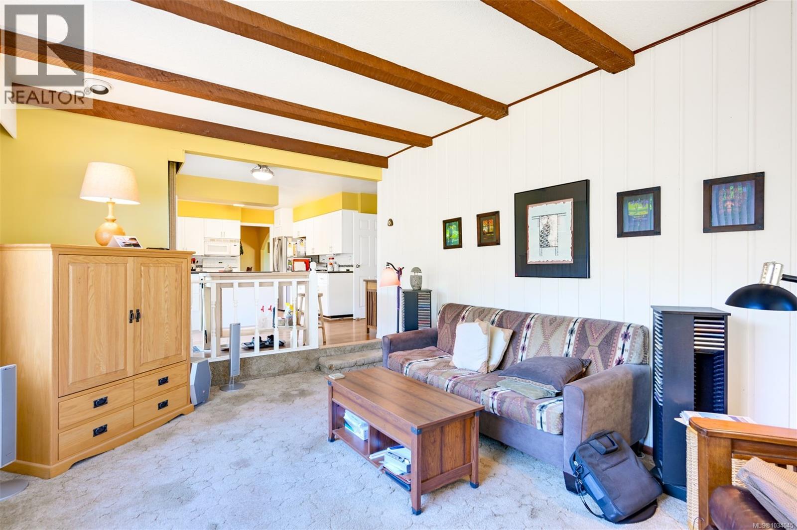 5847 Sycamore St, Duncan