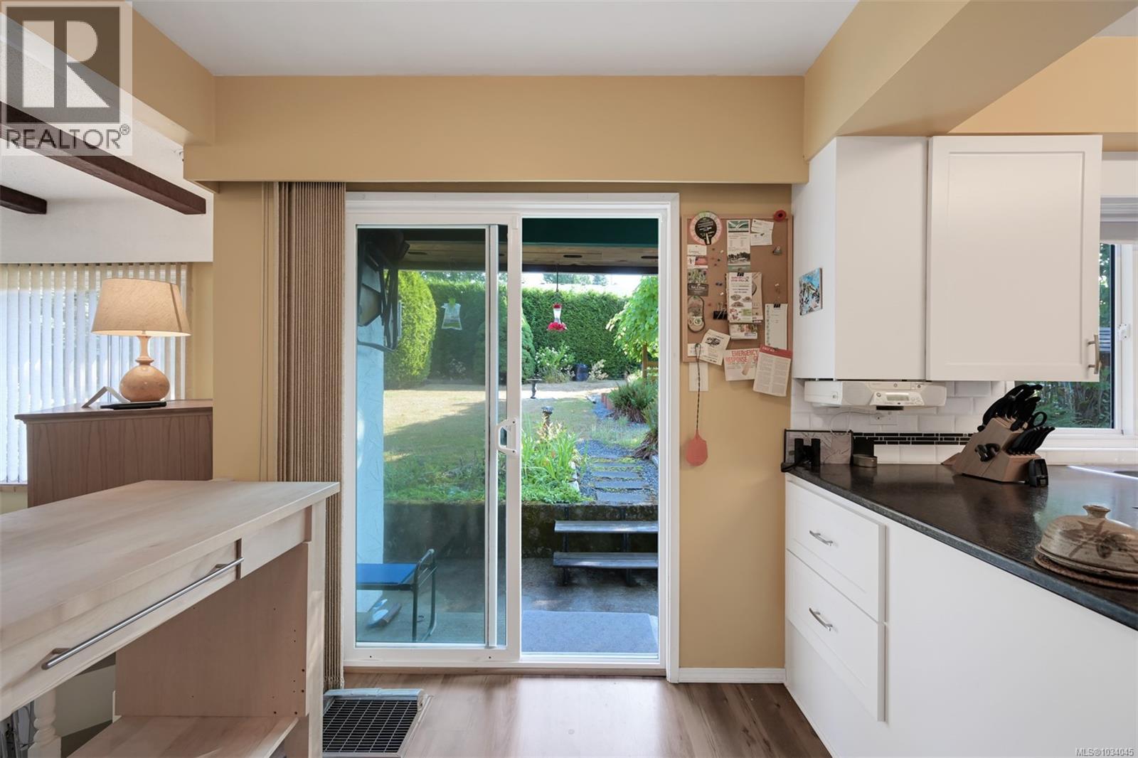 5847 Sycamore St, Duncan