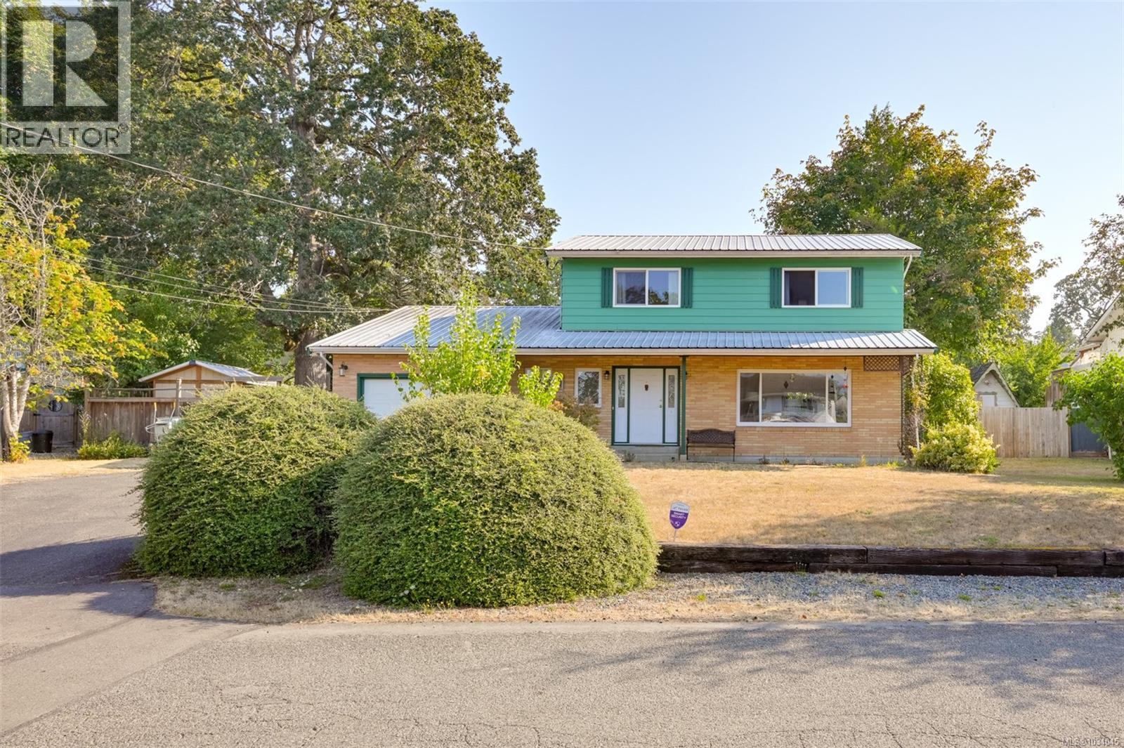 5847 Sycamore St, Duncan