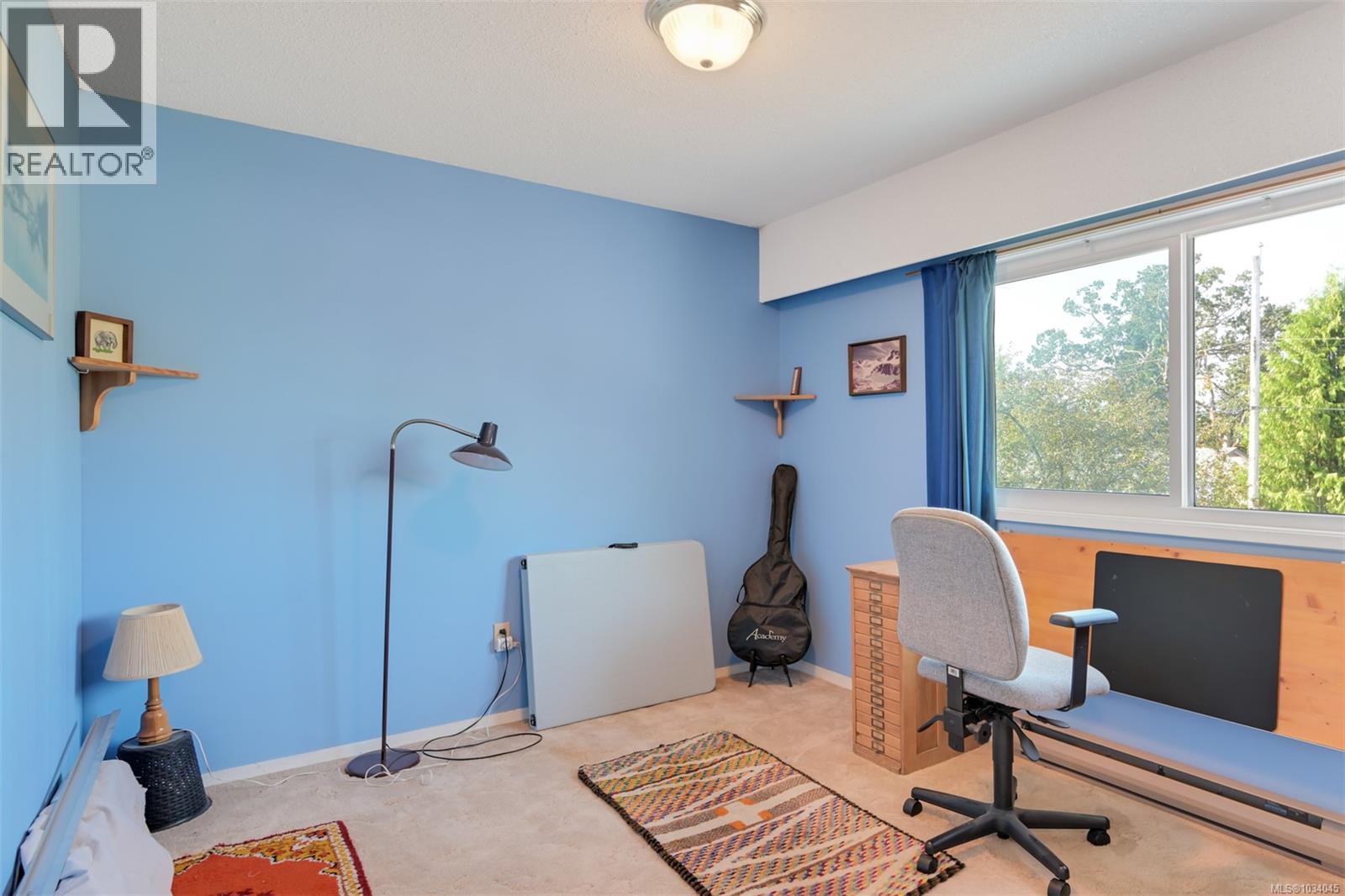 5847 Sycamore St, Duncan