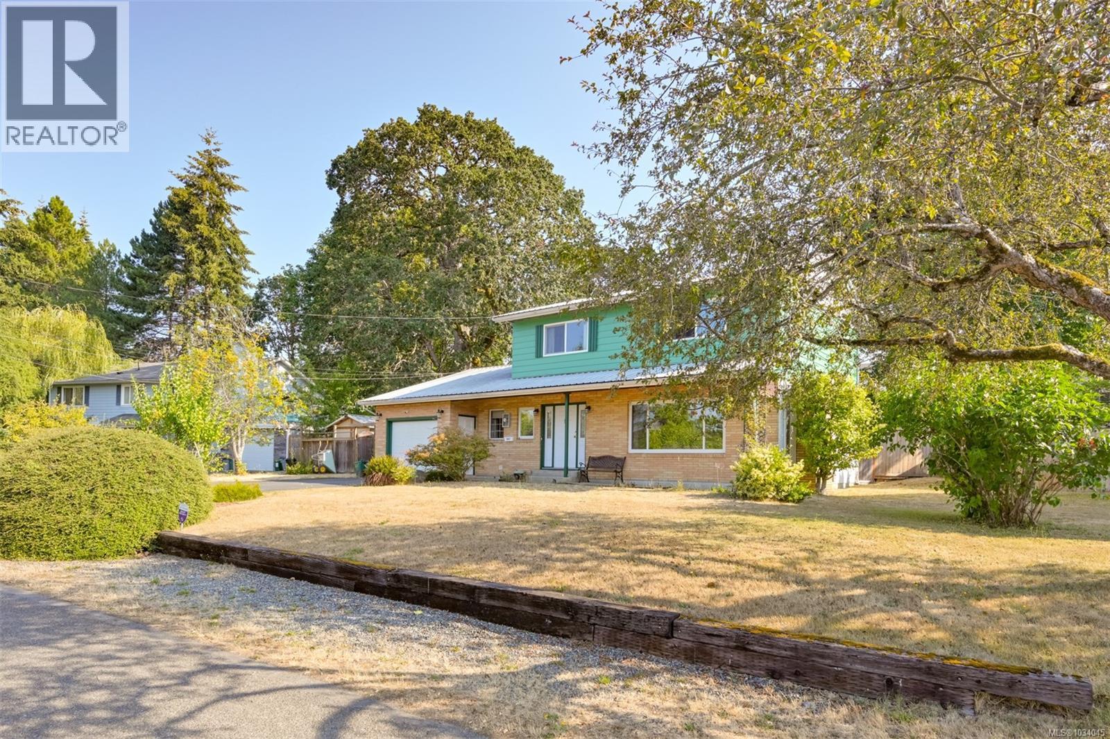 5847 Sycamore St, Duncan