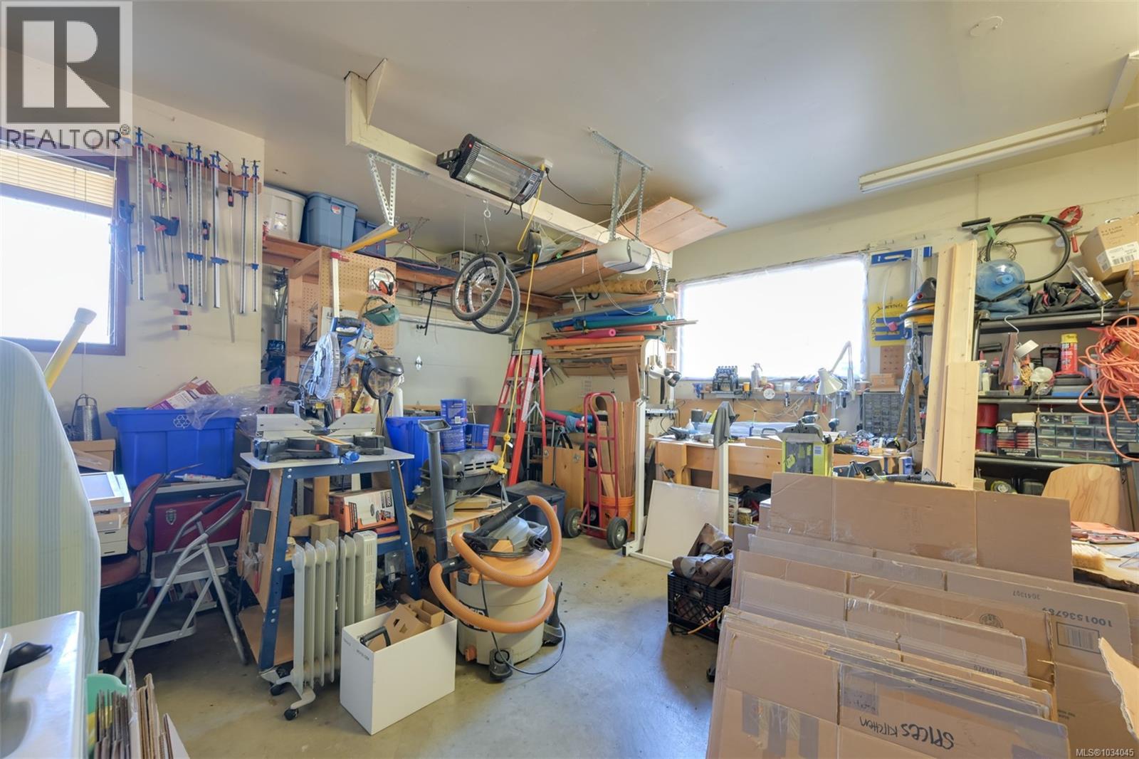 5847 Sycamore St, Duncan