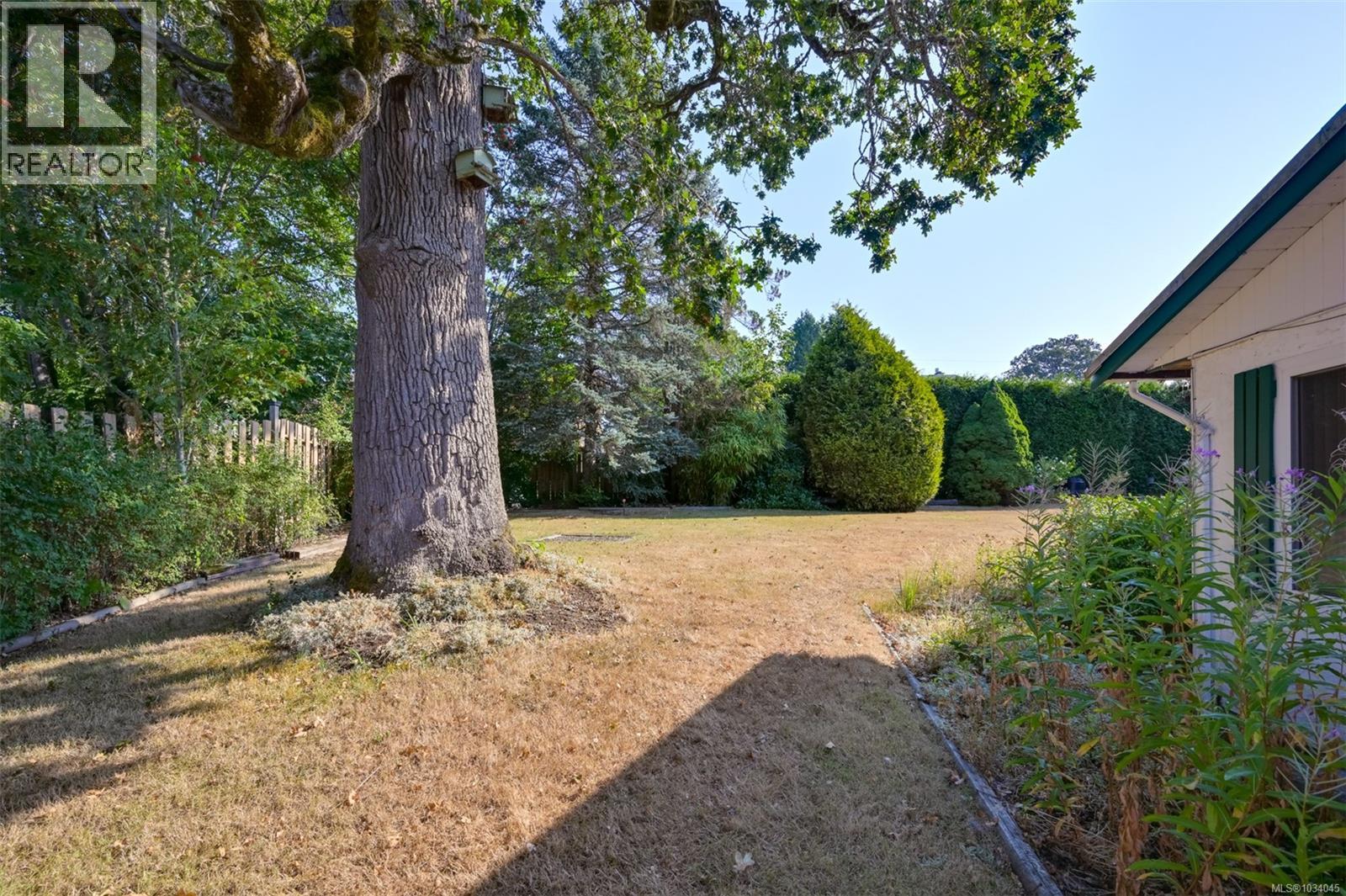 5847 Sycamore St, Duncan