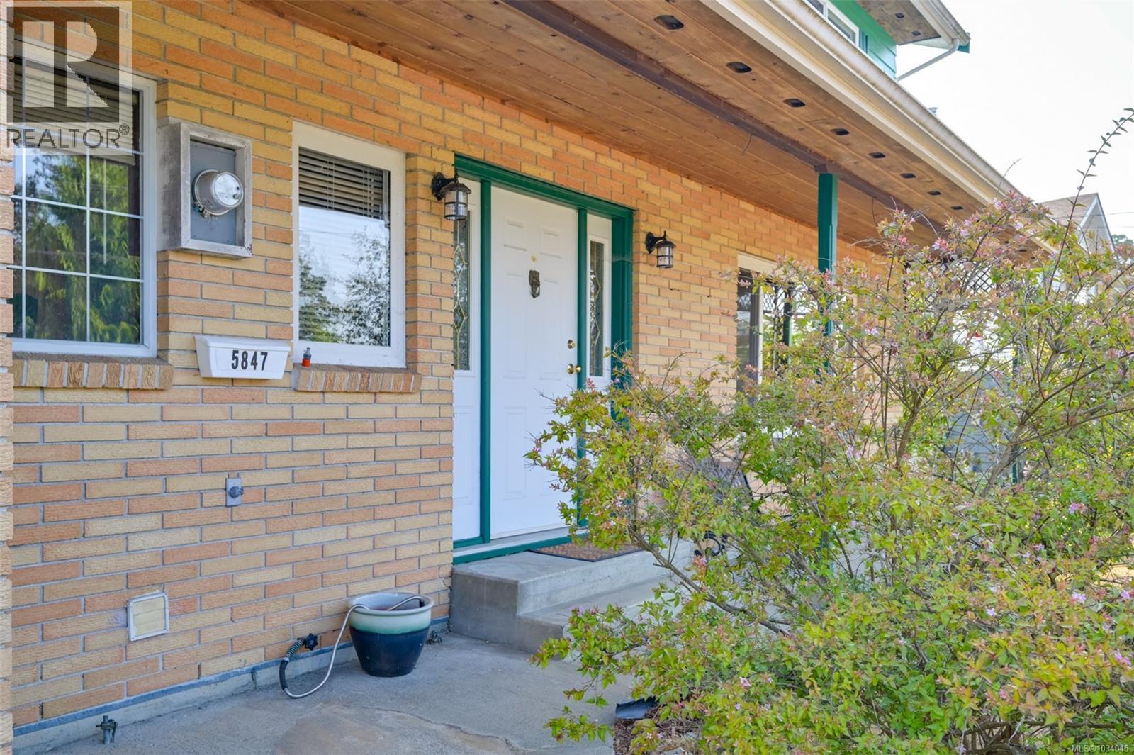 5847 Sycamore St - 5