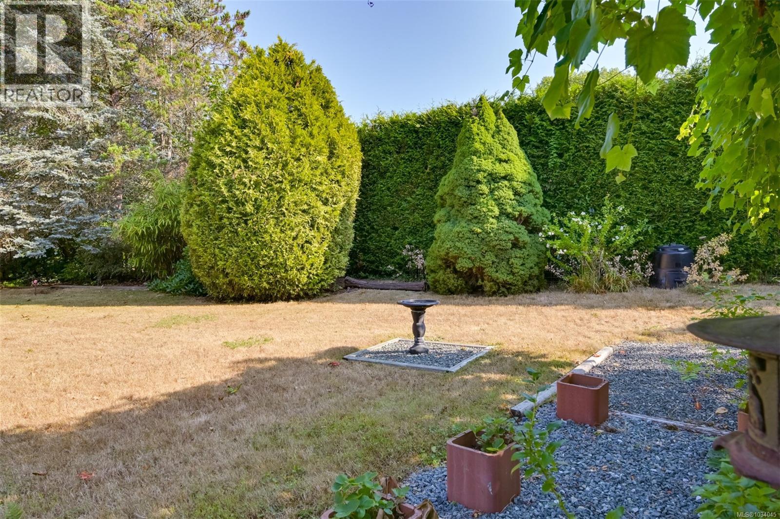 5847 Sycamore St, Duncan