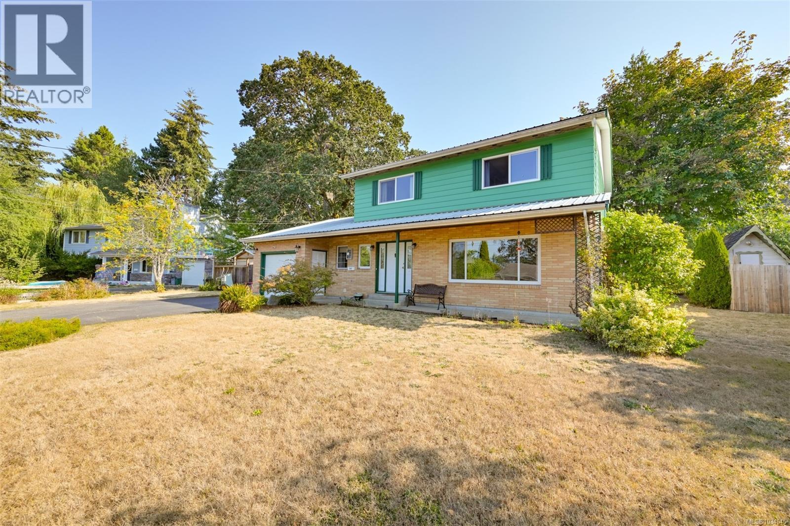 5847 Sycamore St, Duncan