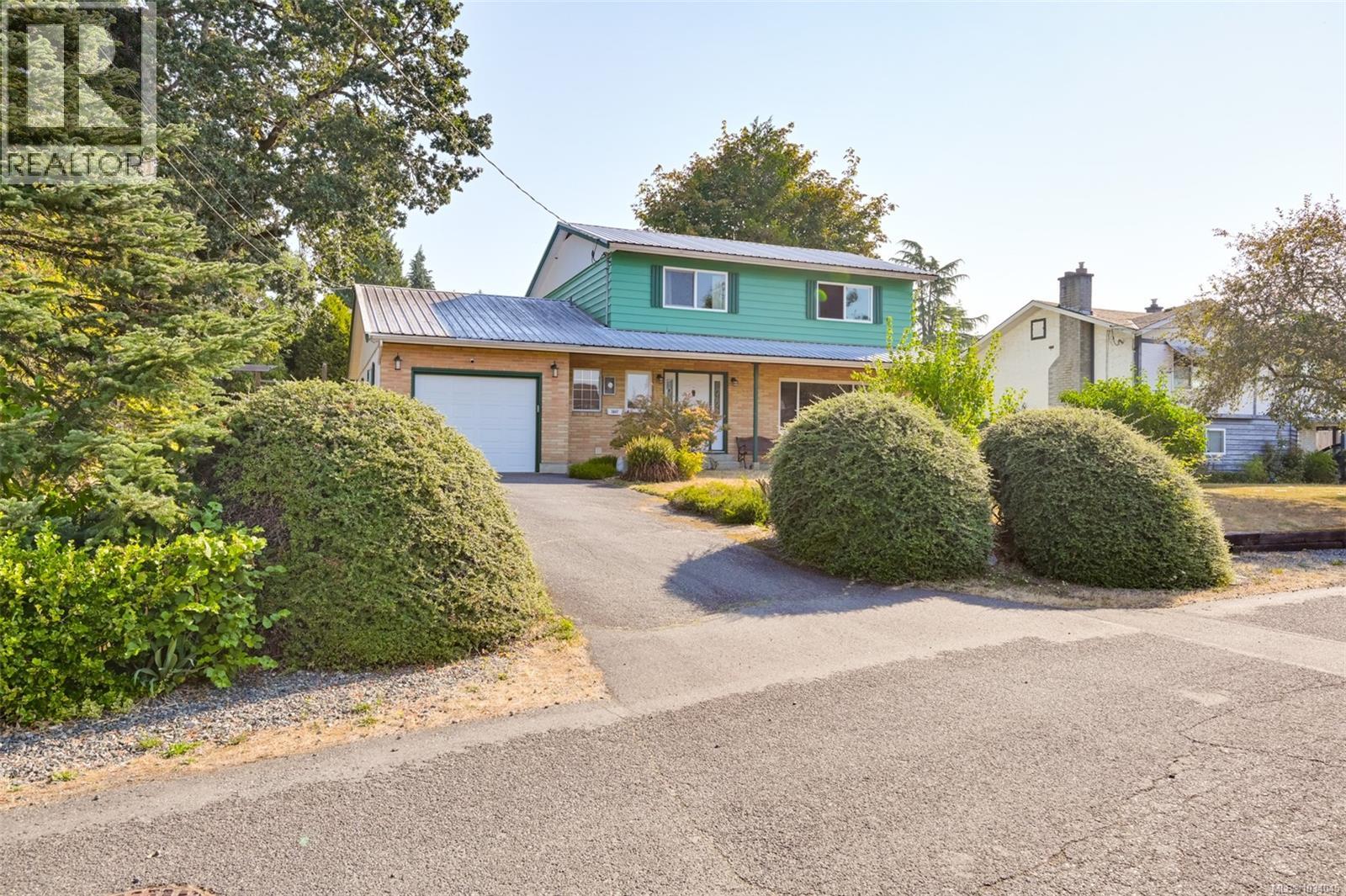 5847 Sycamore St, Duncan