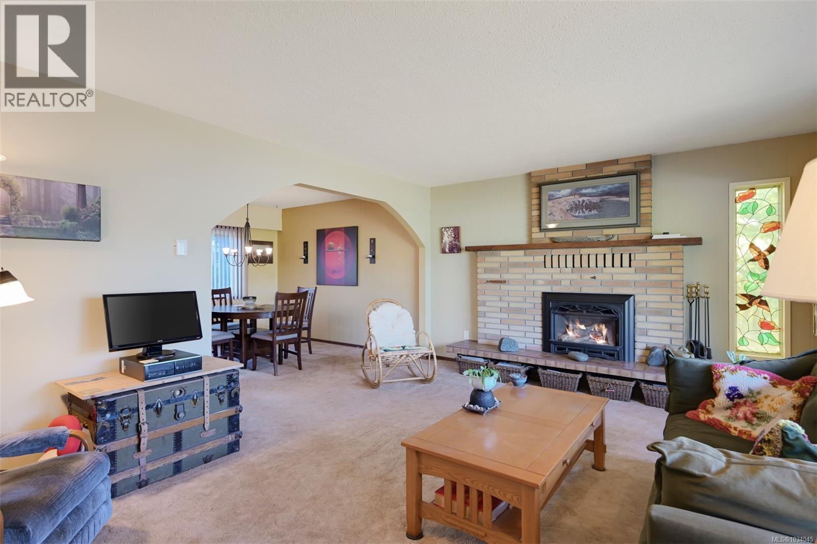 5847 Sycamore St, Duncan