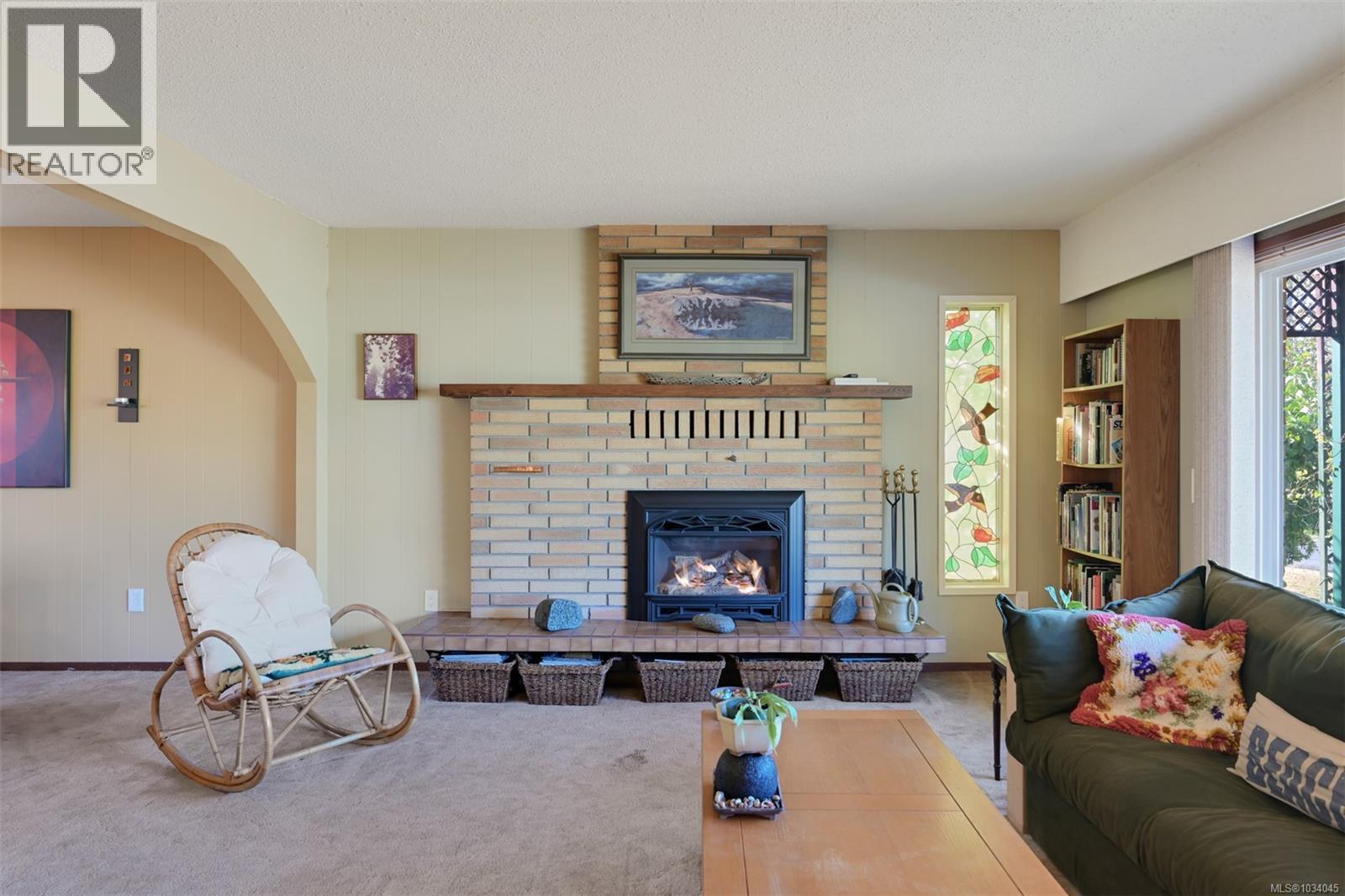 5847 Sycamore St, Duncan