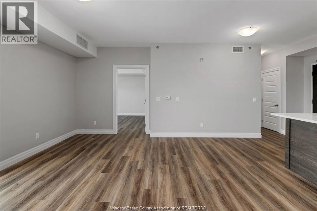 728 BROWNSTONE Unit# 301, Lakeshore, Ontario, N9K0C4 — Photo 11