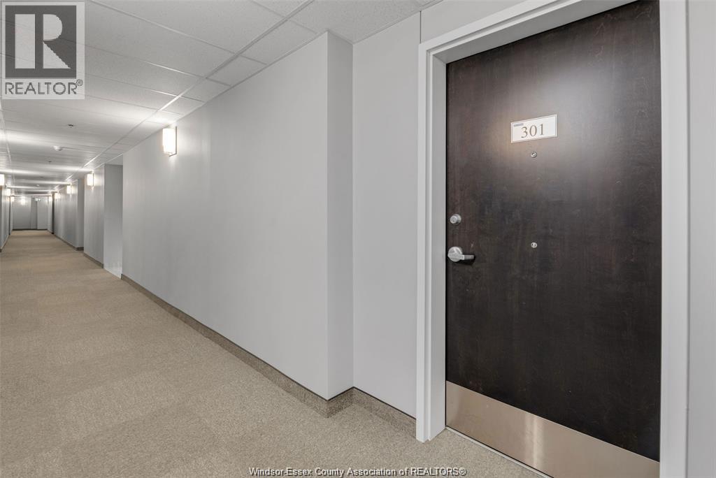 728 BROWNSTONE Unit# 301, Lakeshore, Ontario, N9K0C4 — Photo 5