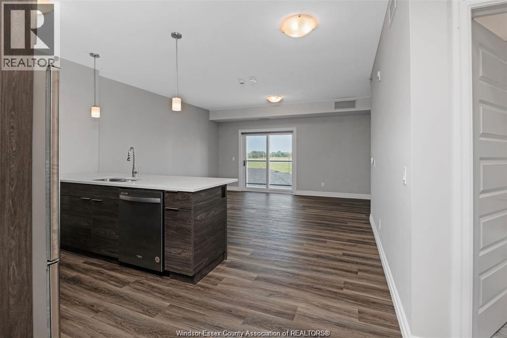 728 BROWNSTONE Unit# 301, Lakeshore, Ontario, N9K0C4 — Photo 6