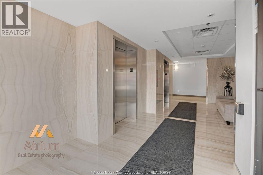 728 BROWNSTONE Unit# 301, Lakeshore, Ontario, N9K0C4 — Photo 4