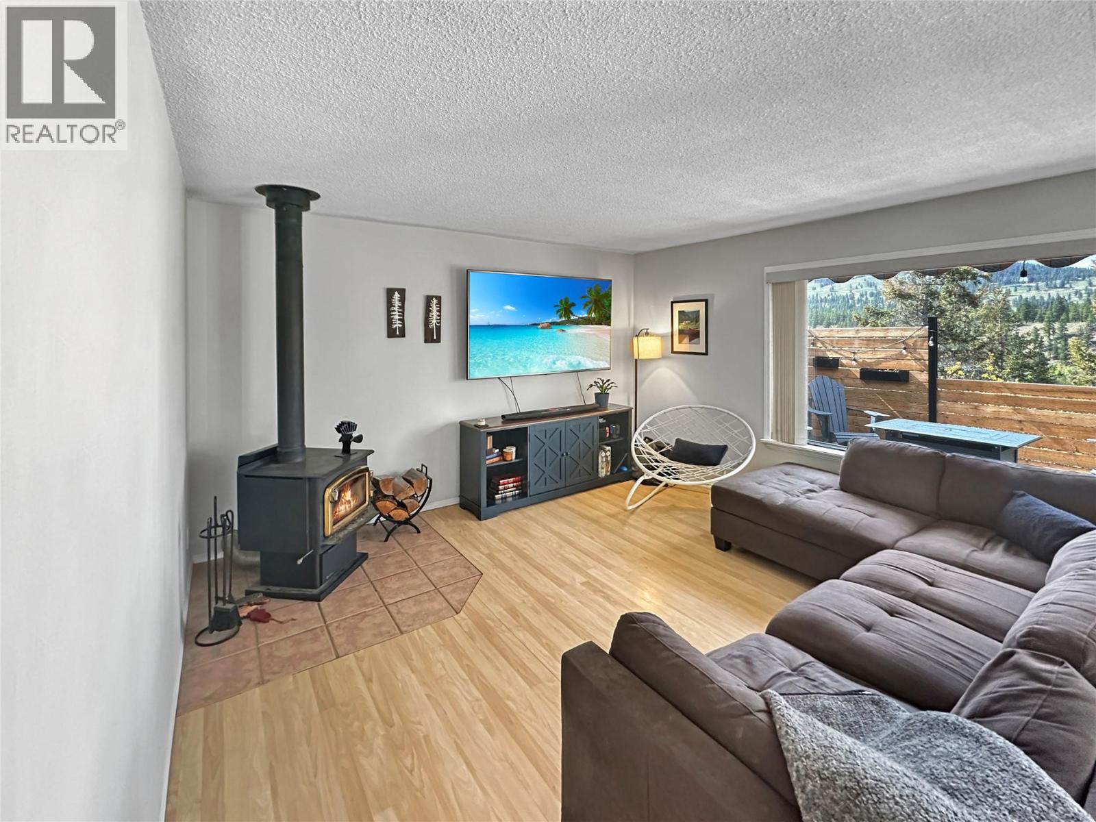 305 PANORAMA Crescent - 12