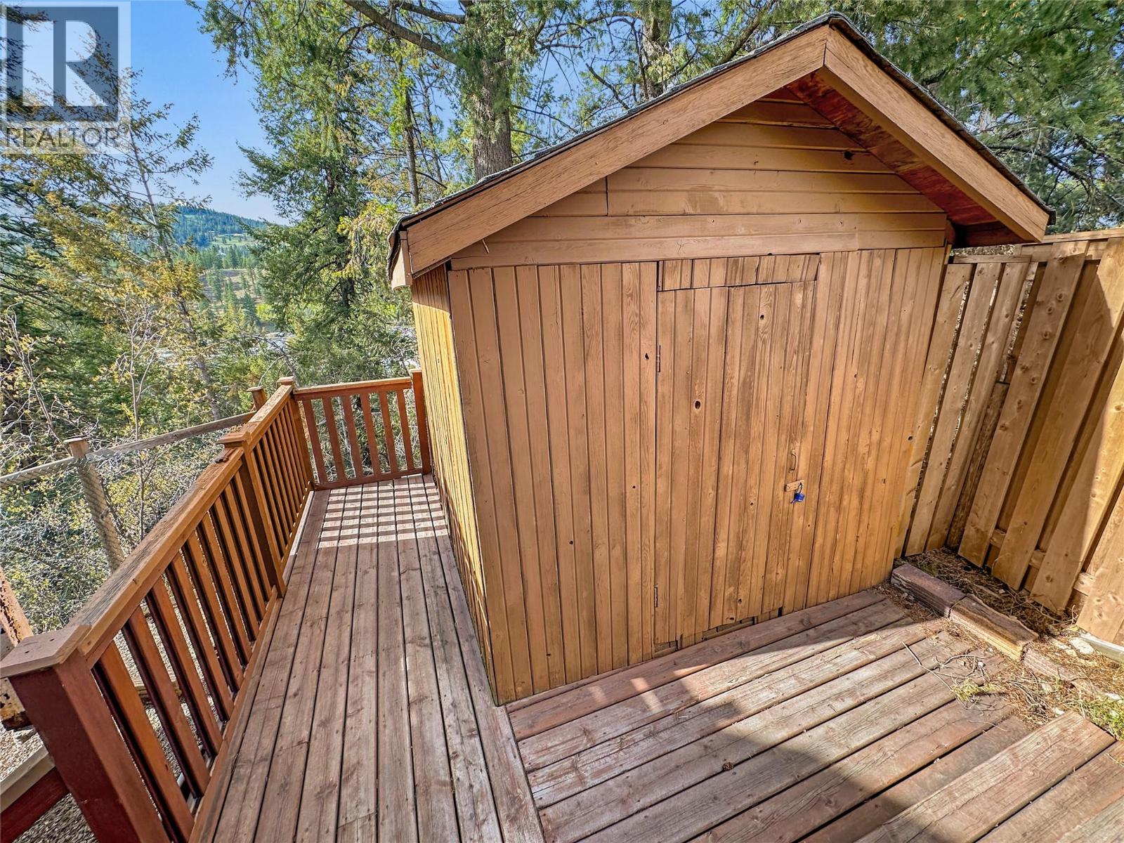 305 PANORAMA Crescent - 28