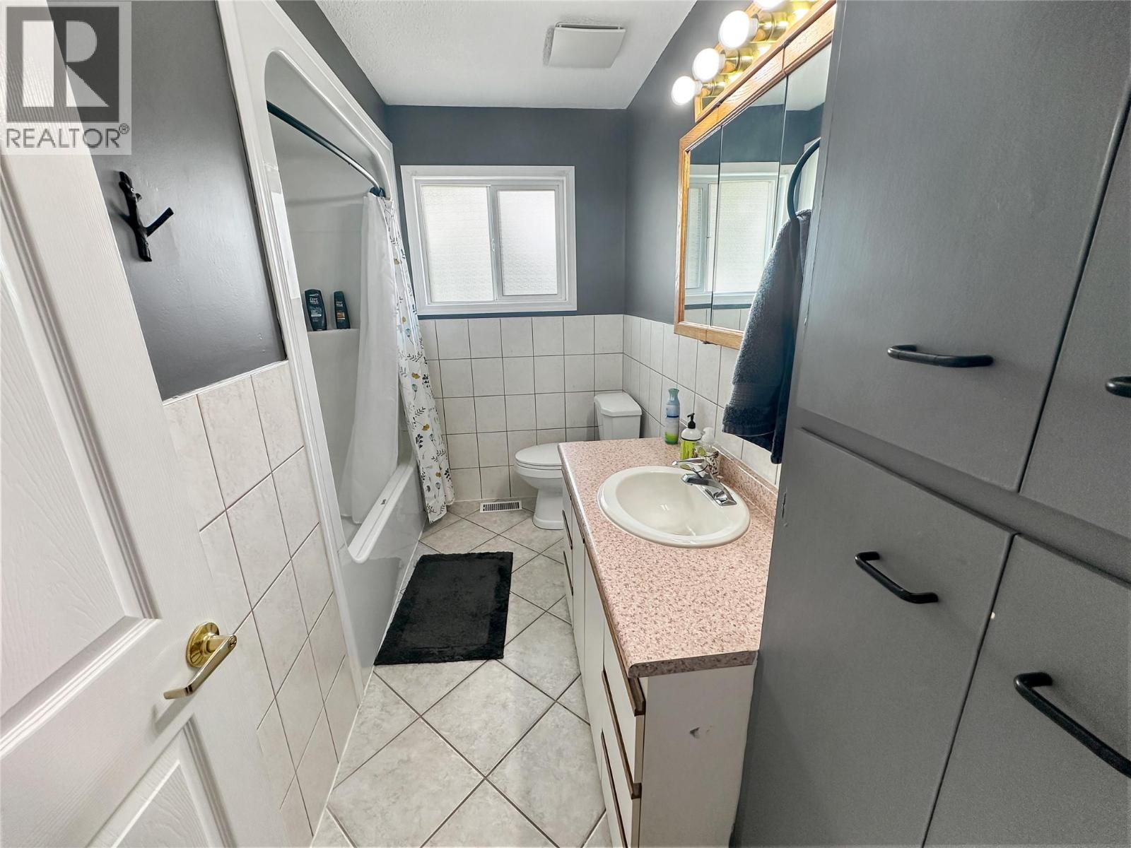  305 PANORAMA Crescent, Princeton