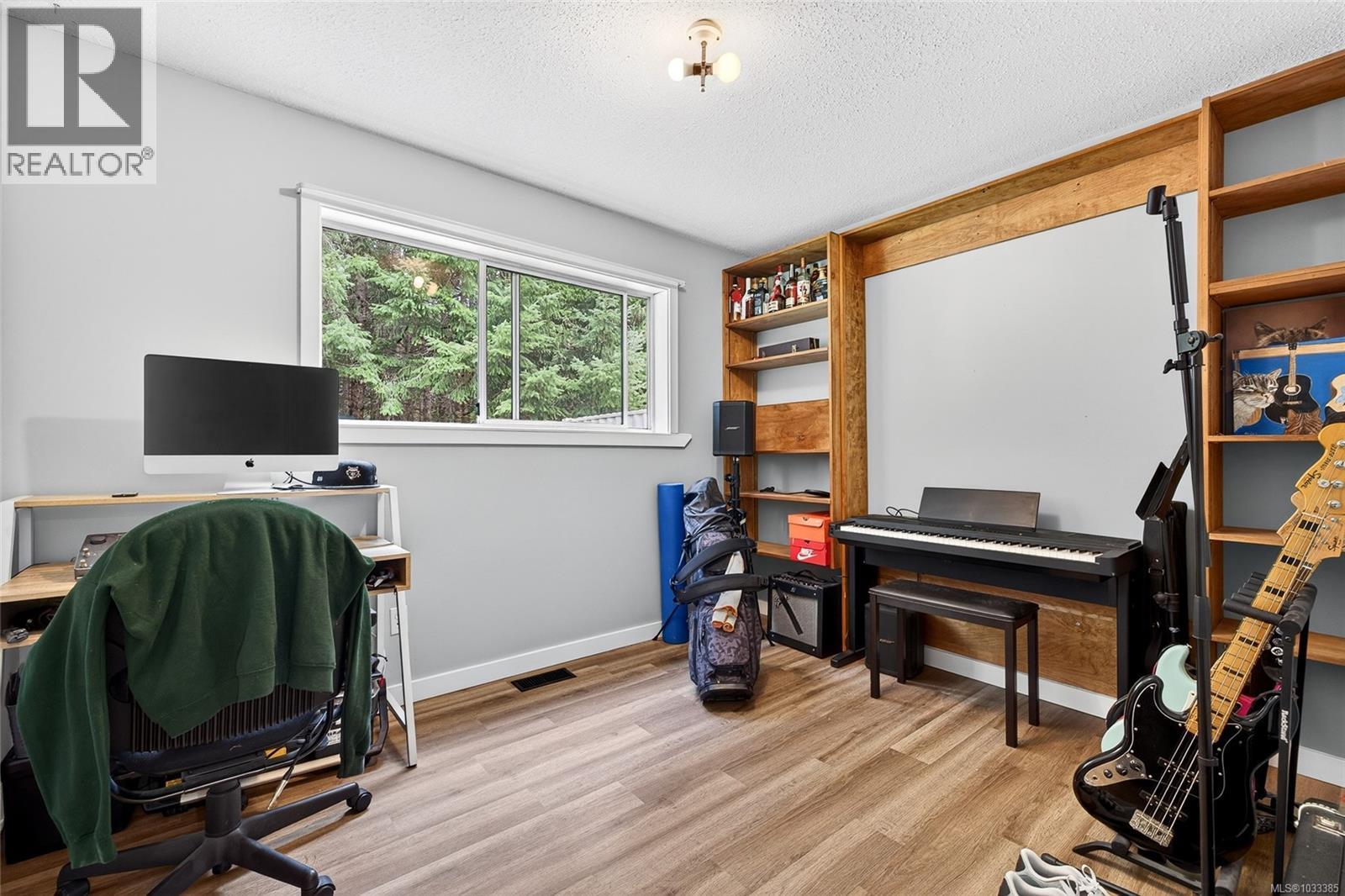 2249 McIntosh Rd, Shawnigan Lake