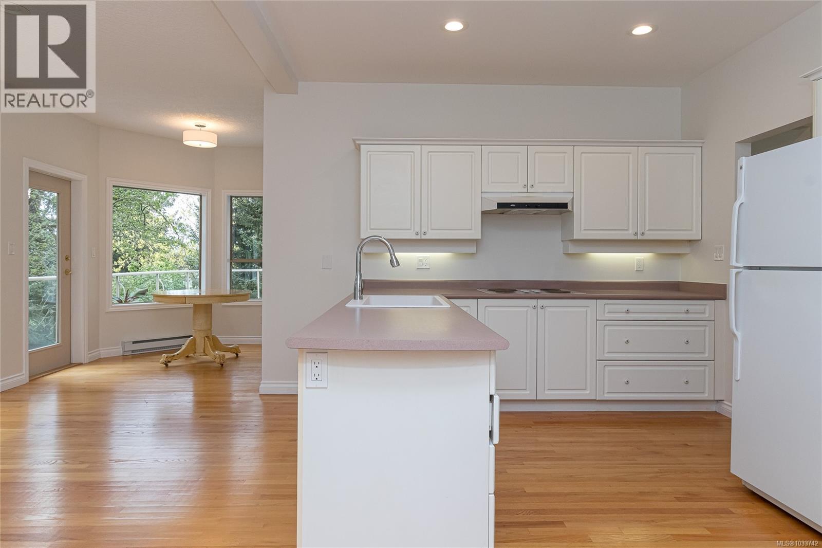 47 4300 Stoneywood Lane, Saanich