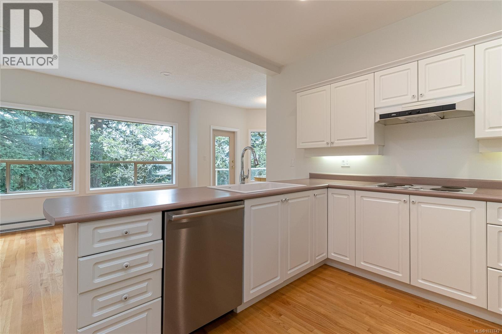 47 4300 Stoneywood Lane, Saanich