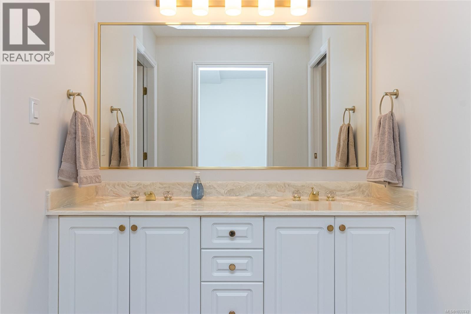 47 4300 Stoneywood Lane, Saanich