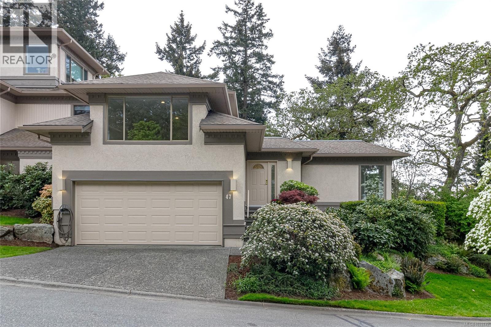 47 4300 Stoneywood Lane, Saanich