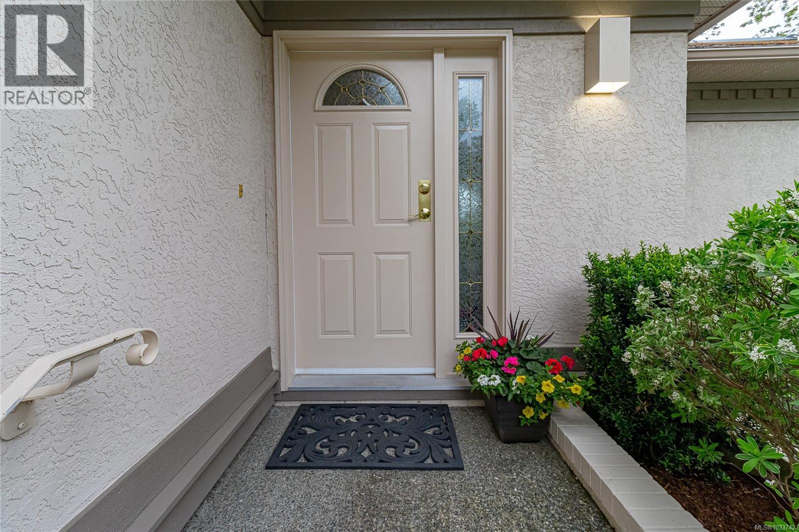 47 4300 Stoneywood Lane, Saanich
