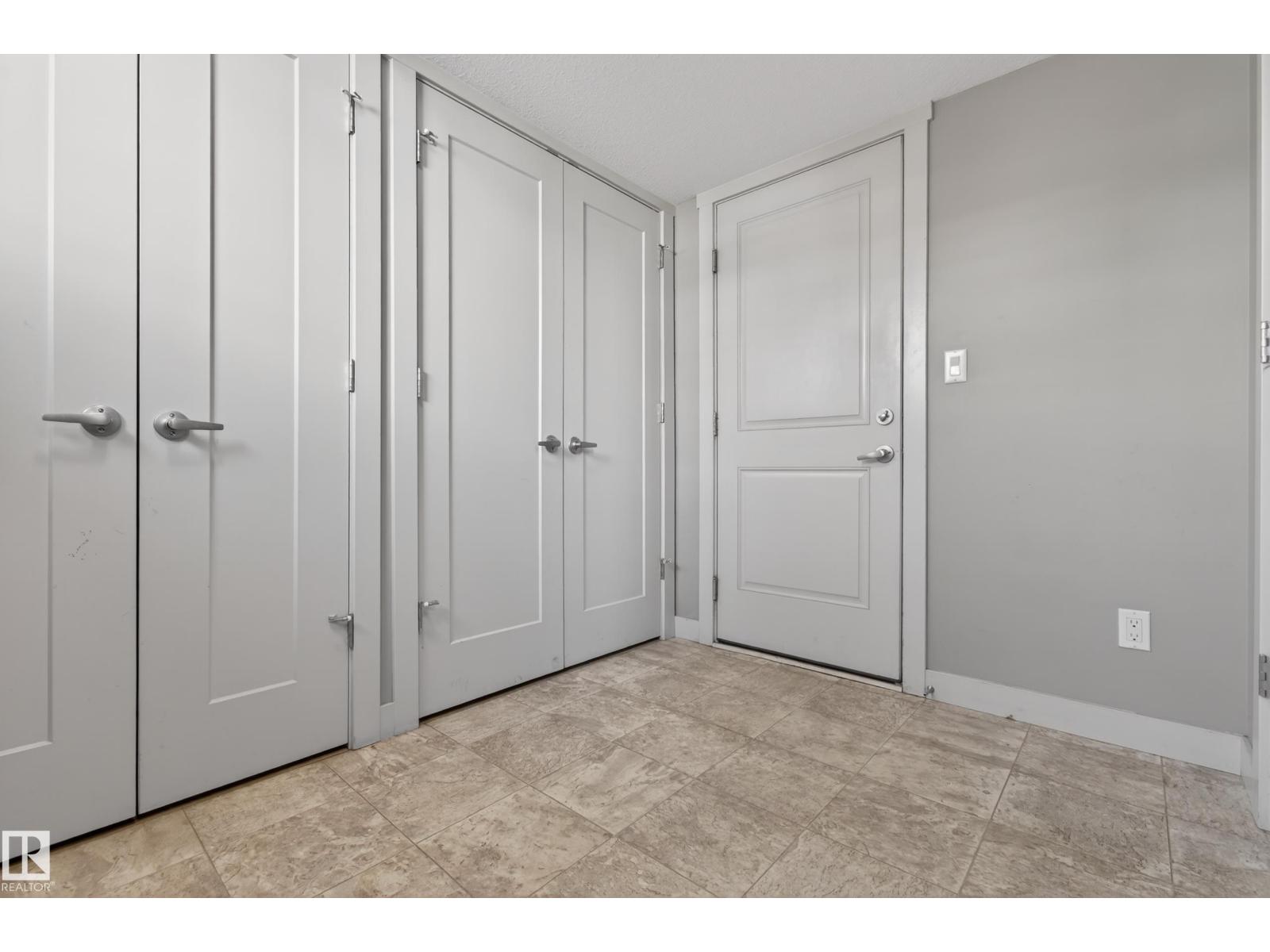 #33 4205 30 Street NW NW, Edmonton