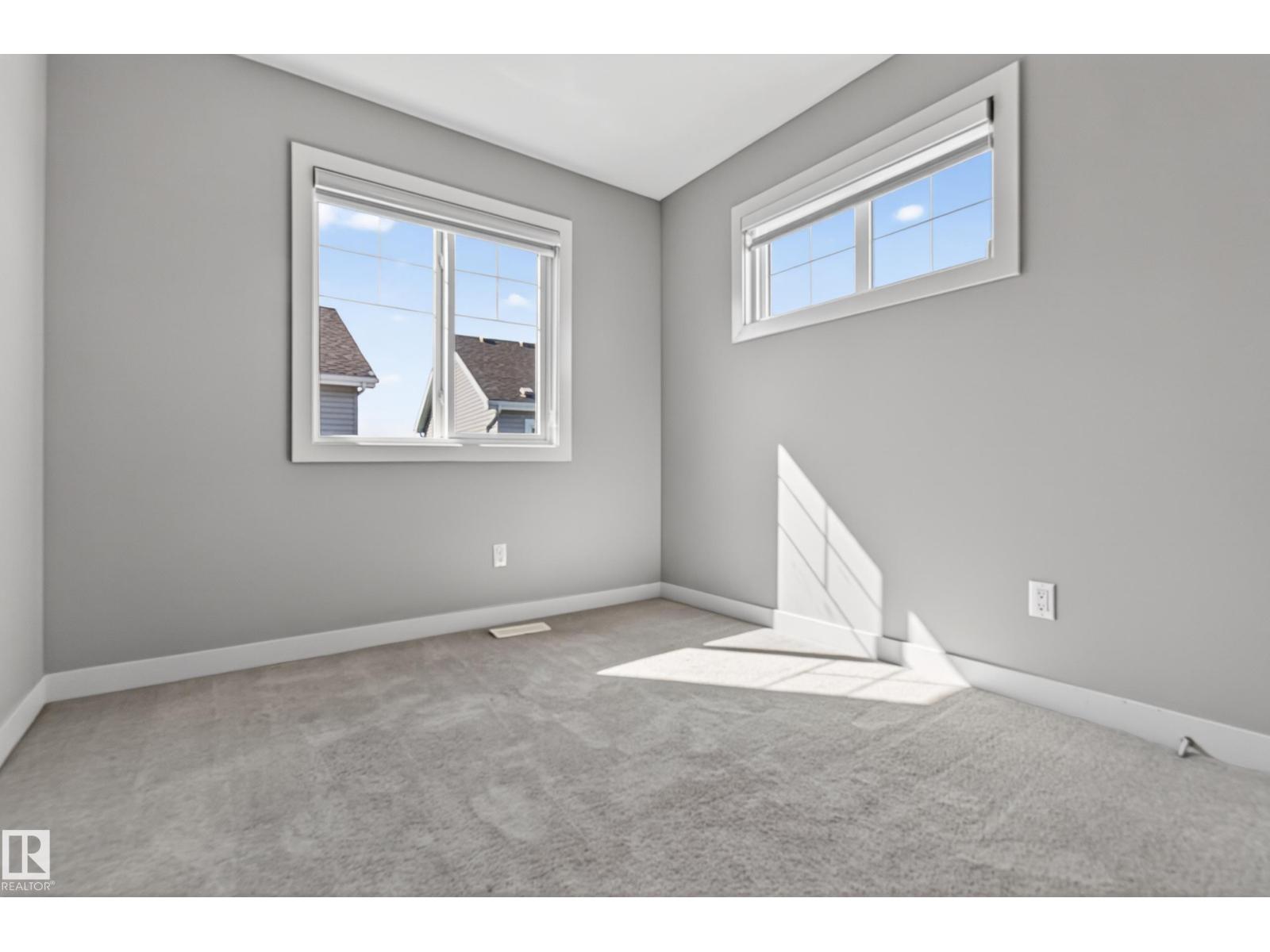 #33 4205 30 Street NW NW, Edmonton