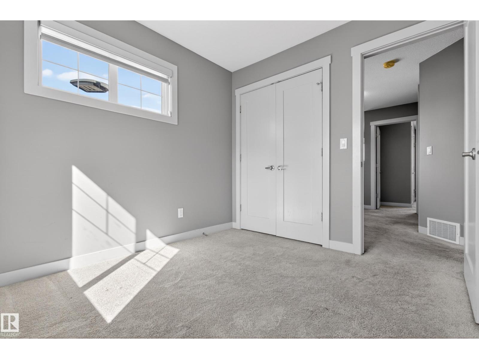 #33 4205 30 Street NW NW, Edmonton