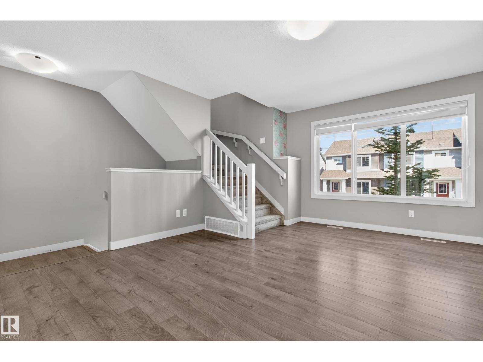 #33 4205 30 Street NW NW, Edmonton