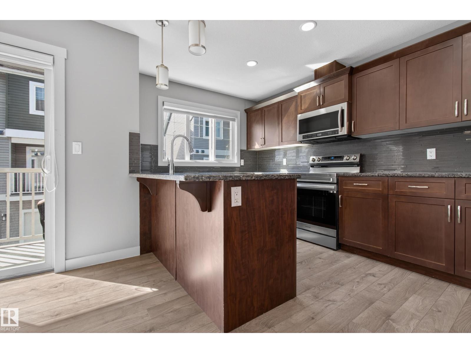 #33 4205 30 Street NW NW, Edmonton