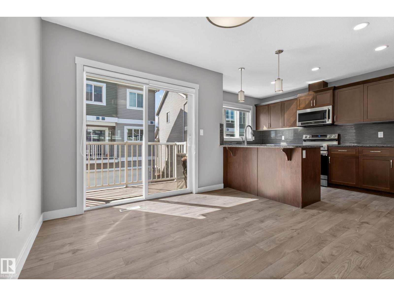 #33 4205 30 Street NW NW, Edmonton