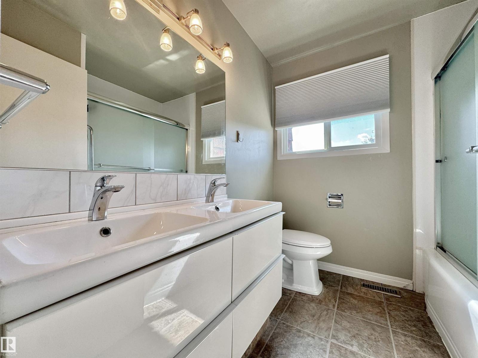 145 GREAT OA, Sherwood Park