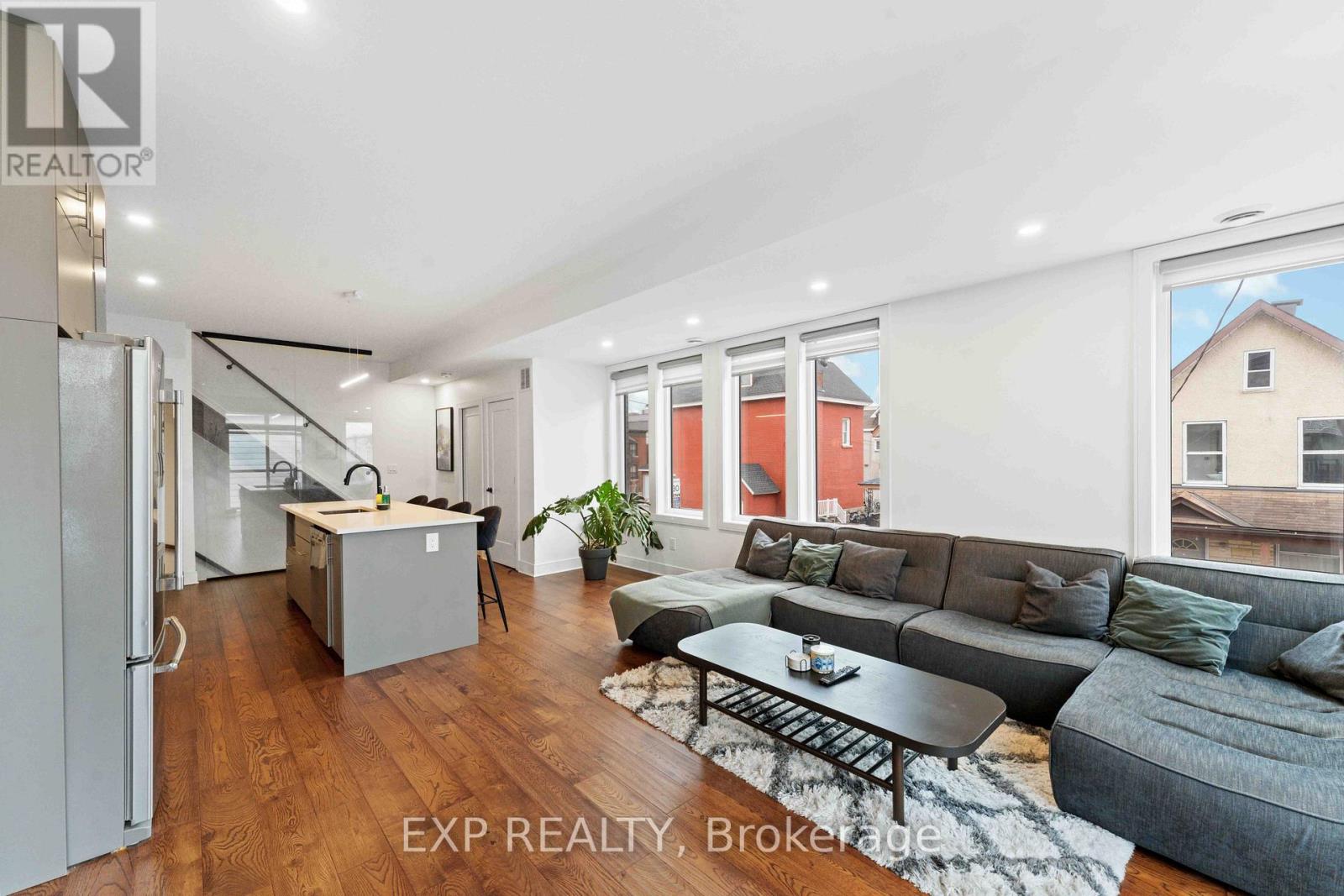 2 Bed, 2 Bath House for Rent in Ottawa – 9 ANDERSON STREET, Ottawa – MLS# X13060918 - Image 7