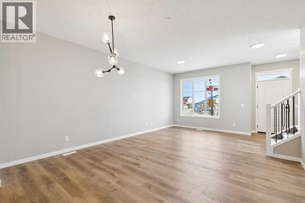 537 Hotchkiss Drive SE - photo 2