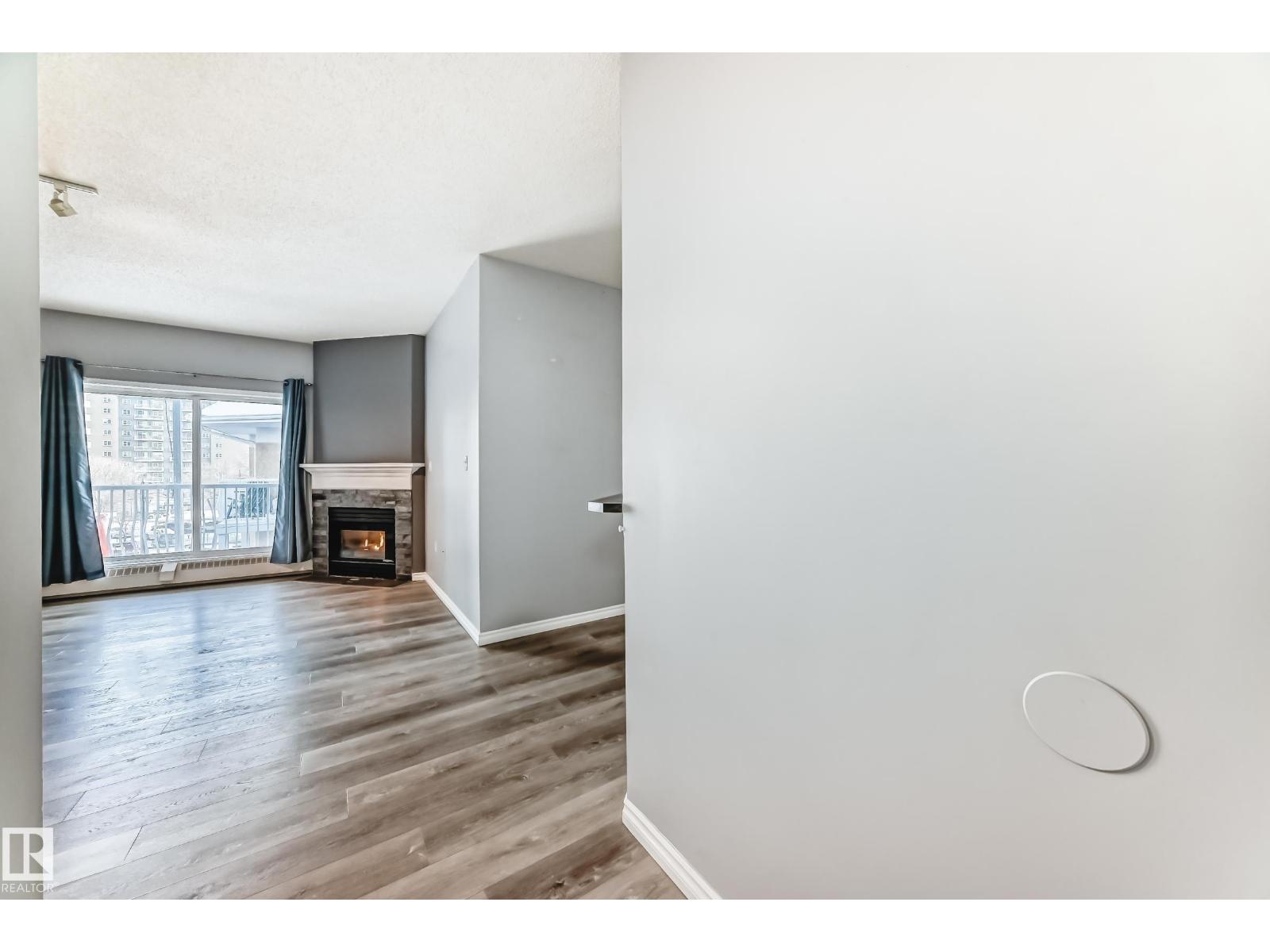 #507 11716 100 AV NW - 11