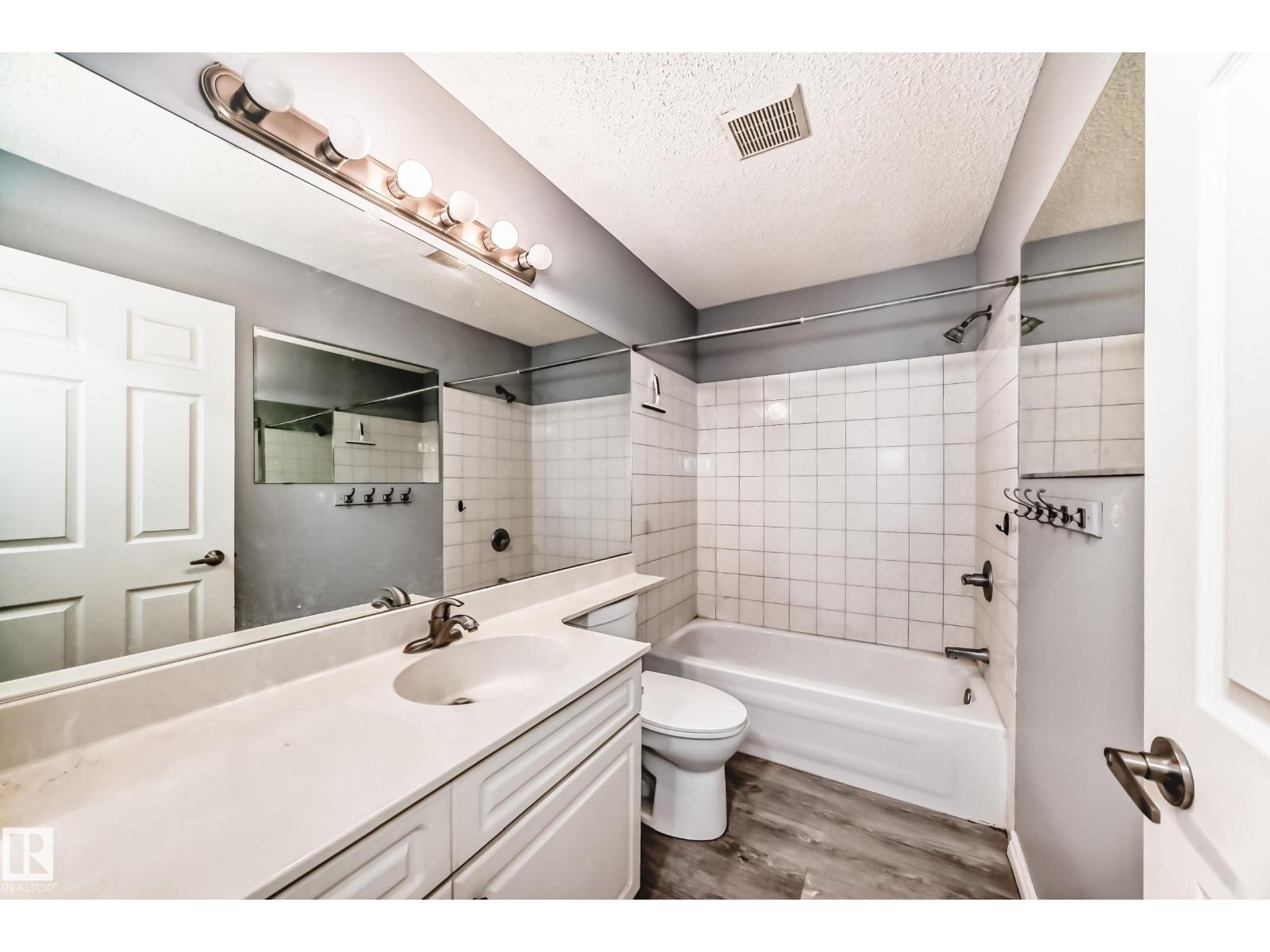 #507 11716 100 AV NW - 23