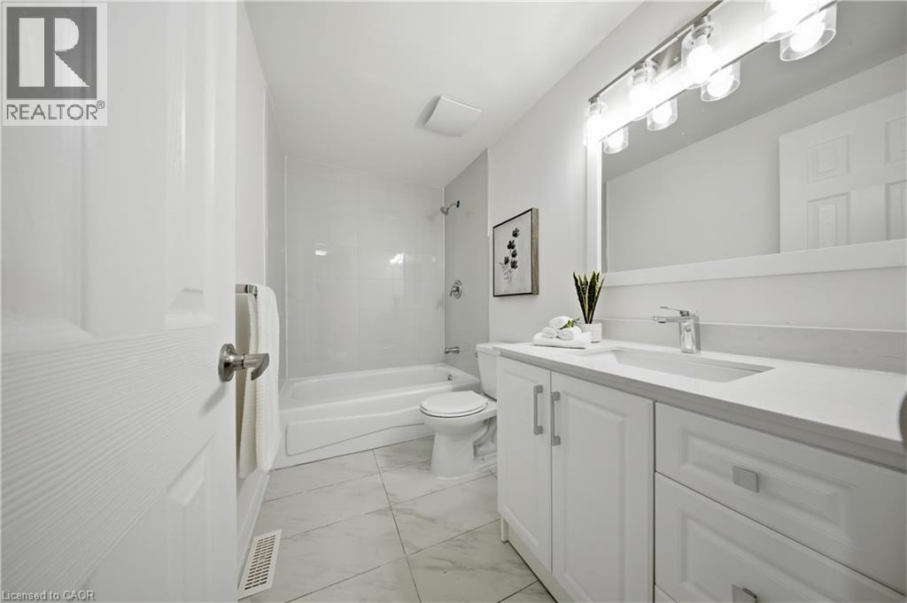 2637 ALTADENA Court, Mississauga, Ontario, L5K1G1 — Photo 23