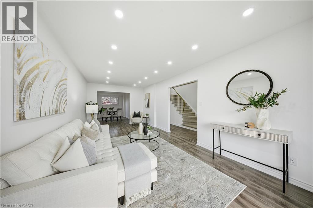 2637 ALTADENA Court, Mississauga, Ontario, L5K1G1 — Photo 9